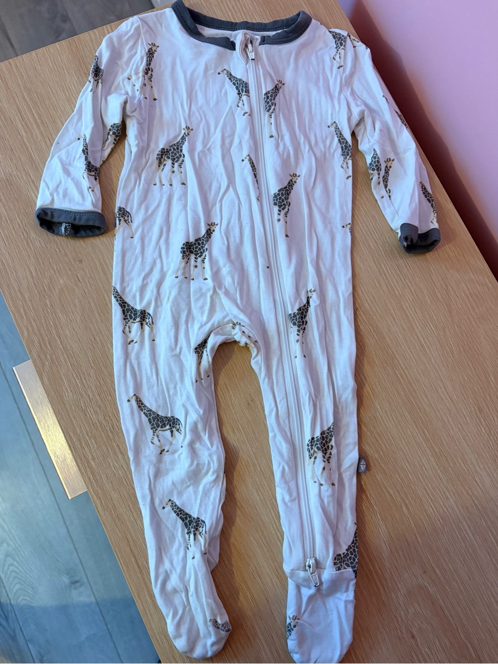Kyte BABY White Giraffe-Print Footed One-Piece